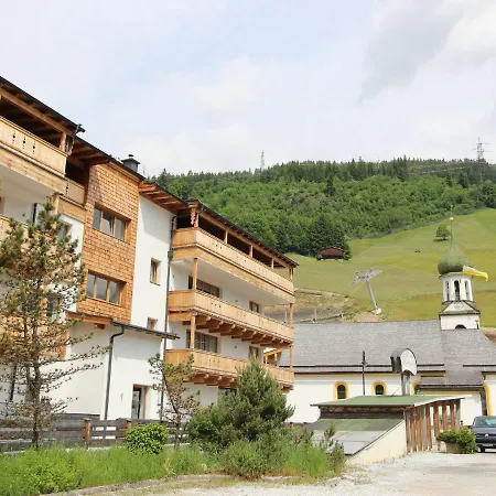 Appartement Luxurious In Tyrol With Garden Seating