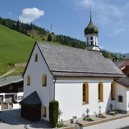 Luxurious In Tyrol With Garden Seating Appartement *