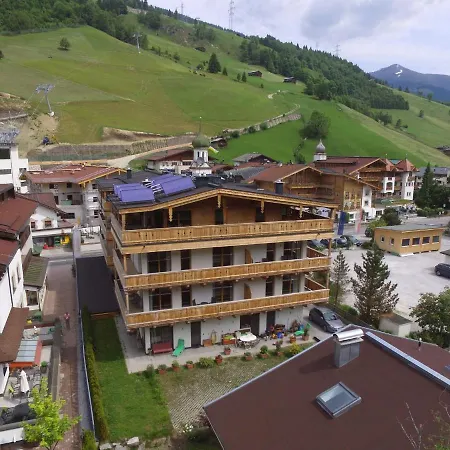 Appartement Luxurious In Tyrol With Garden Seating Gerlos