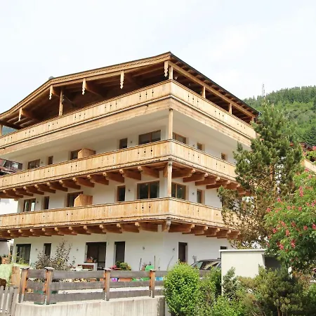 Luxurious In Tyrol With Garden Seating Appartement Gerlos